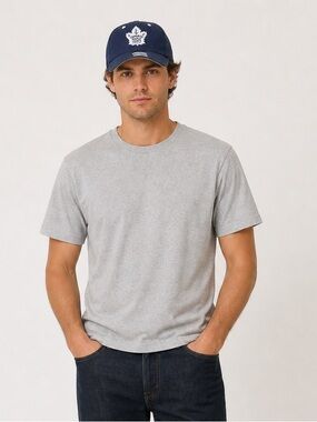 NWT Toronto Maple Leafs NHL Fan Favorite Adjustable Hat - Navy